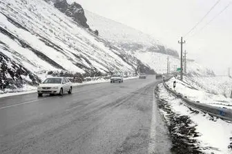 آخرین وضعیت بارش برف و باران در جاده های چالوس و هراز امشب ۲۴ دی