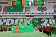 کارمندان ترکمنستان به صورت اجباری در مراسمات ملی حضور می یابند