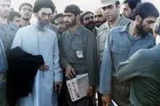 رهبر انقلاب در جمع نیروهای صنعت موشکی سپاه
