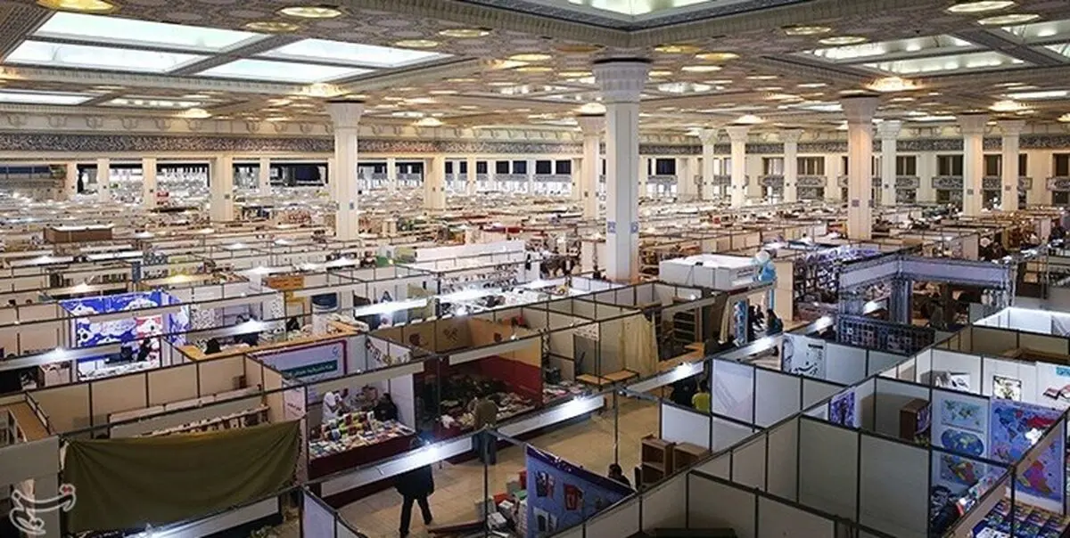 نمایشگاه کتاب در روزهای آخر هفته یک ساعت تمدید شد