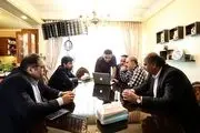 
بازدید مدیر شبکه 2 از پشت صحنه سریال «دل دار»
