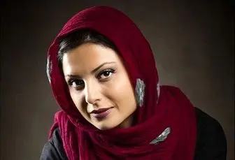 ماری وحشتناک به دور گردن بازیگر زن ایرانی! /تصاویر