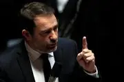 وزیر کشور فرانسه معترضان را «دزد و اوباش» خطاب کرد