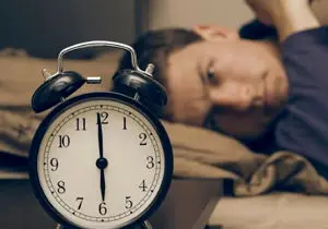 چرا چند دقیقه قبل از زنگ خوردن ساعت بیدار می شویم؟ 