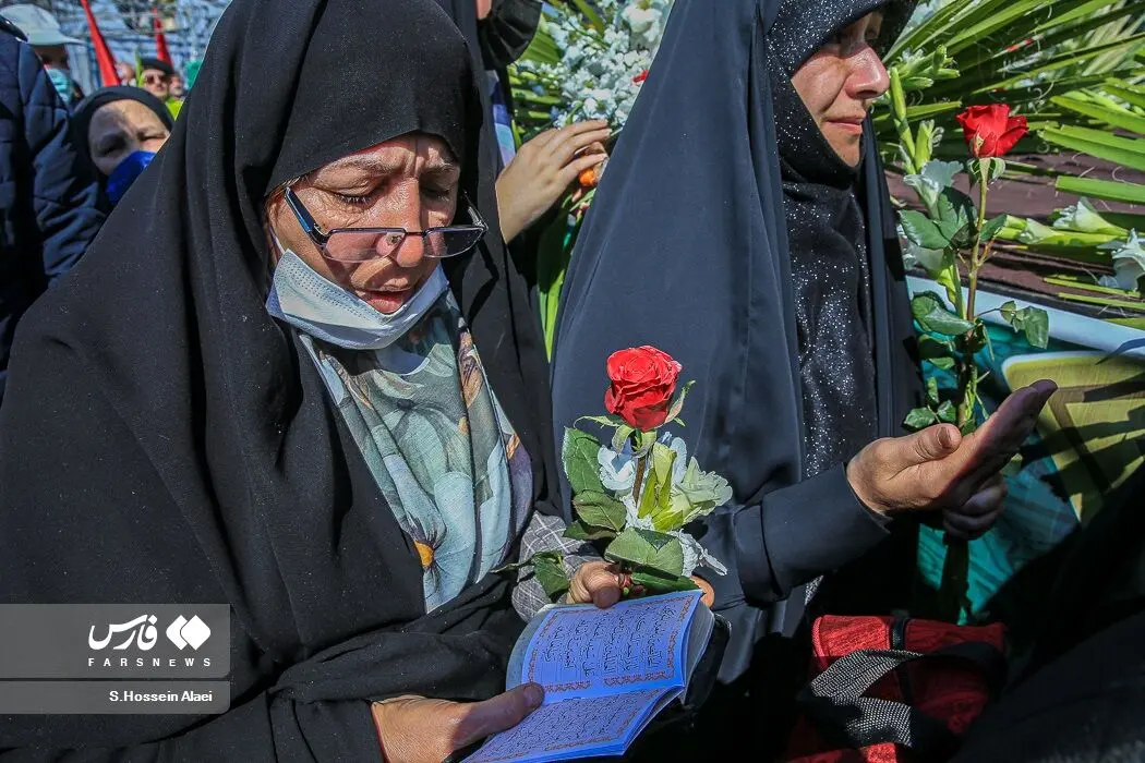 تشییع پیکر شهیدان حیدری و مهقانی/گزارش تصویری