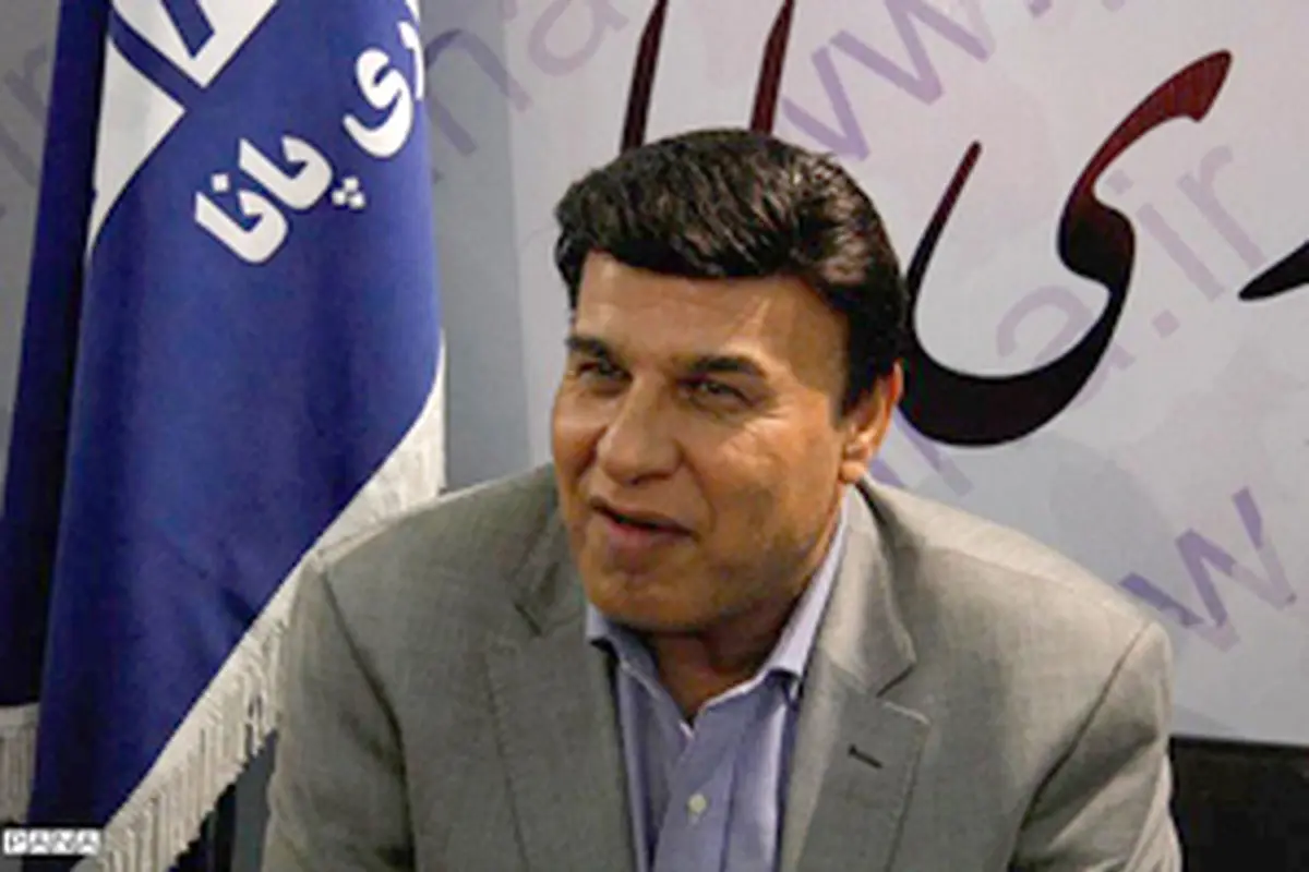 با فتح الله زاده راحتم، تمدید می کنم