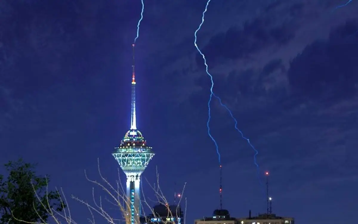 احتمال وقوع تندر و آذرخش در تهران