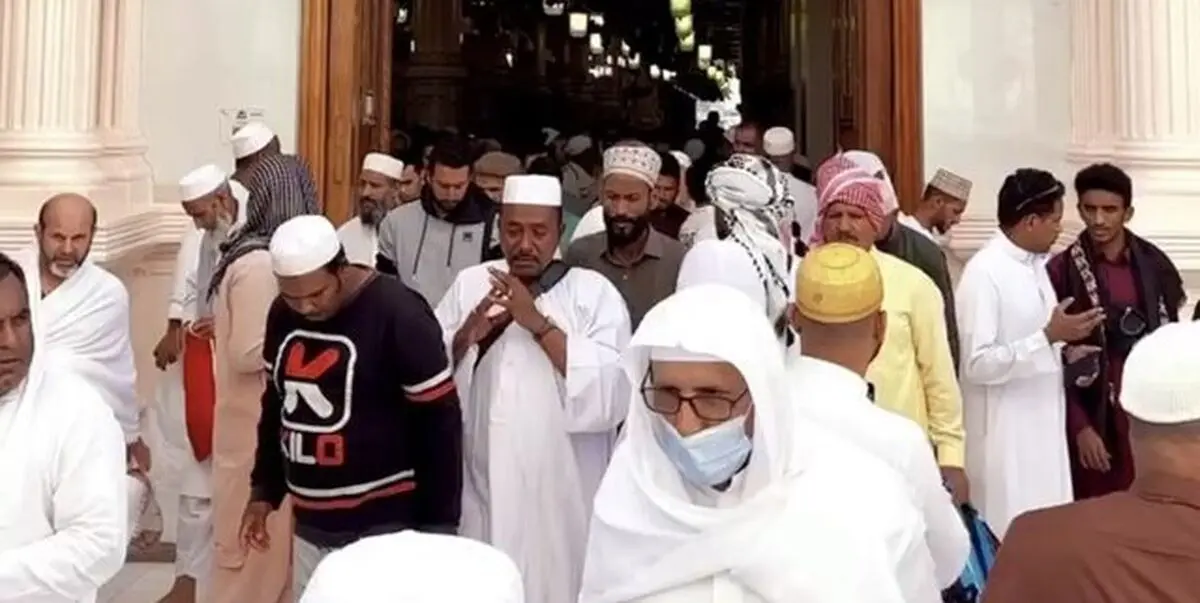 زیارت رسول الله(ص) در مدینه بارکدی شد