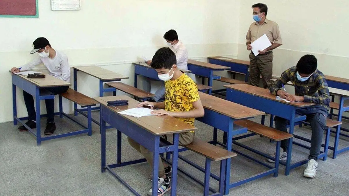 آموزش حضوری برای دانش آموزان بسیار واجب است
