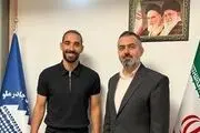 
اقدام عجیب پرسپولیسی سابق در لیگ یک +عکس
