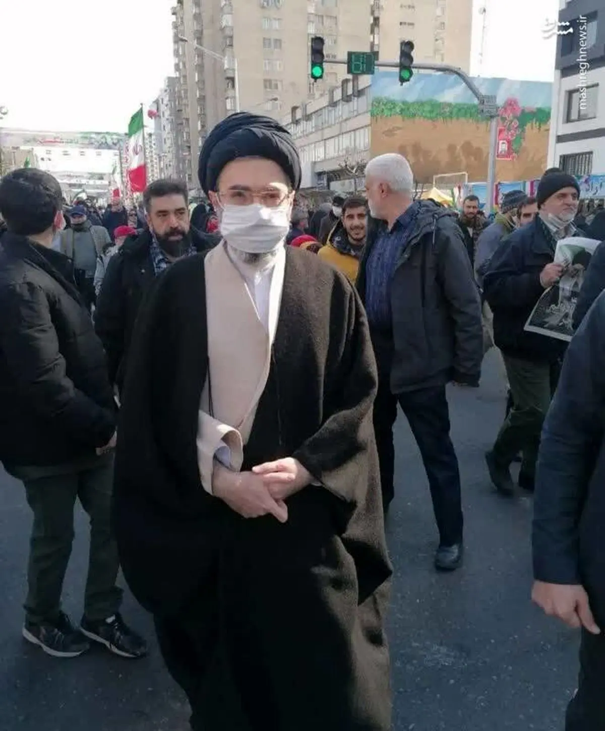 حضور آیتالله مجتبی خامنهای، فرزند رهبر انقلاب در راهپیمایی ۲۲ بهمن