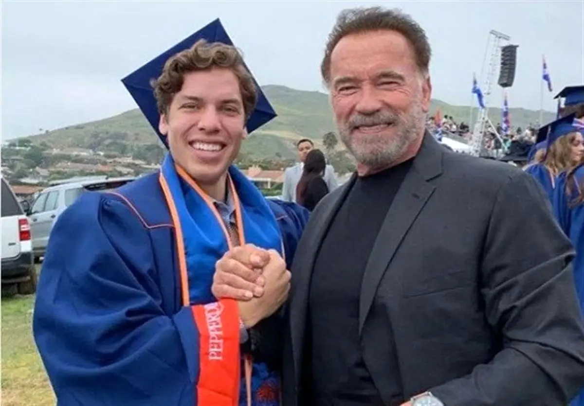 پسر شوارتزنگر به عرصه بدنسازی حرفه‌ای پیوست