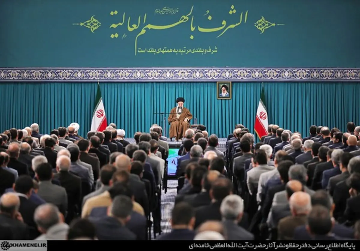 متن و ترجمه حدیث نصب شده دیدار امروز رهبر انقلاب با تولیدکنندگان