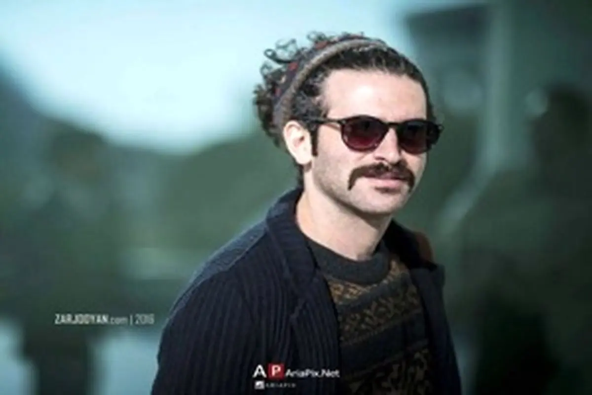آقای بازیگر در کنار گلدانی عجیب+عکس