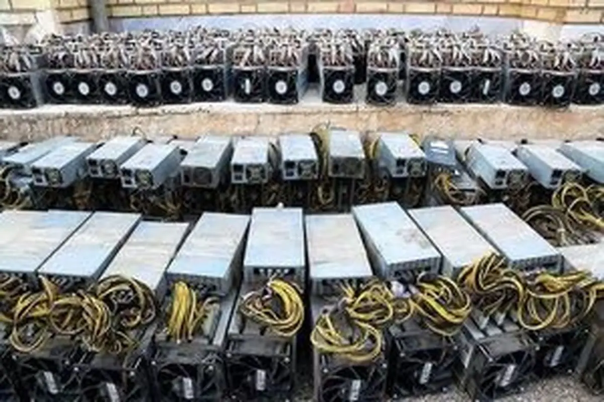 بزرگترین مزرعه ماینر غیرمجاز در زاهدان کشف شد