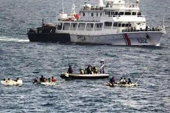 نجات سرنشینان کشتی ایرانی با کمک نیروی دریایی پاکستان