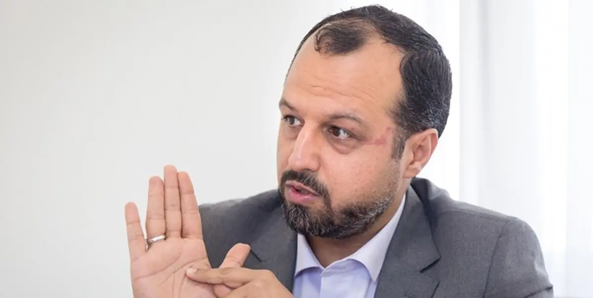 دولت در حال فروش اموال یا استقراض برای اداره کشور است