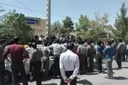 اجتماع کارگران معدن هشونی مقابل فرمانداری کوهبنان + تصاویر