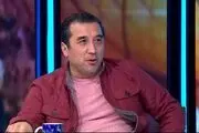 خداداد عزیزی: من را کنار این کله‌زرد(ترامپ) نگذارید 