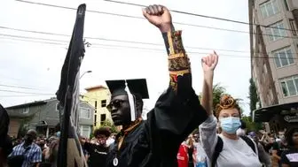 معترضان نژادپرستی در سالروز پایان برده‌داری به خیابان‌ها ریختند+ تصاویر