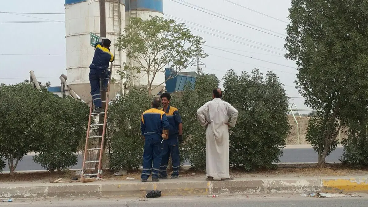 بسیج معاونت حمل و نقل شهرداری تهران تابلوهای مسیر کربلا تا نجف را نوسازی کرد