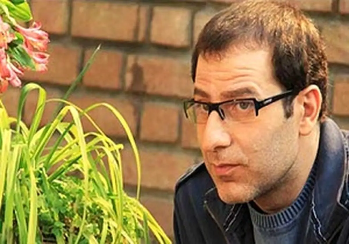 رامین ناصر نصیر: هنگام اجرای نمایش خندهام نمیگیرد