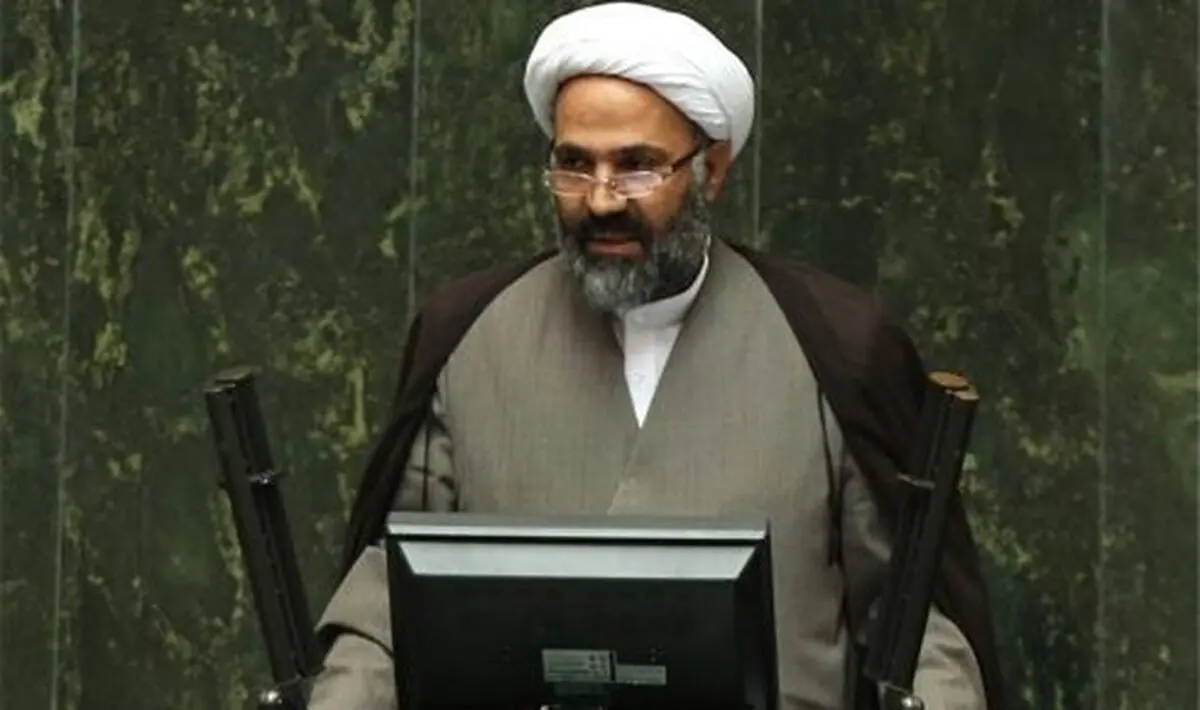 انتقاد پژمان‌فر از نحوه عملکرد هیات رئیسه در «سوال از رئیس جمهور»