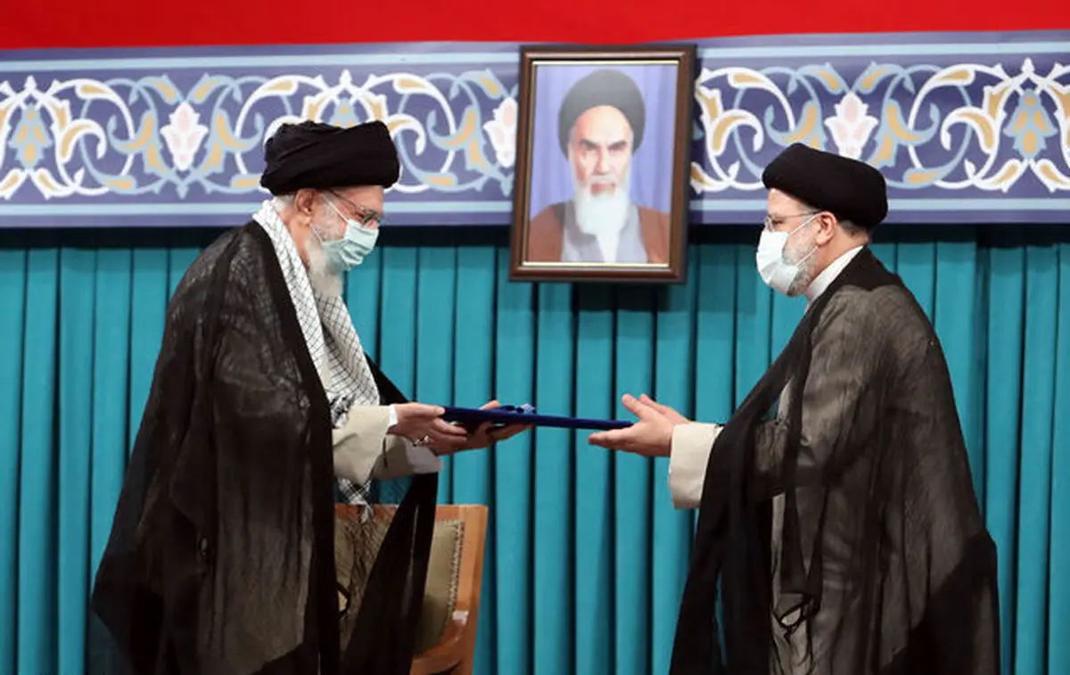 حاشیه های تنفیذ حکم ریاست جمهوری آیت الله رئیسی+فیلم