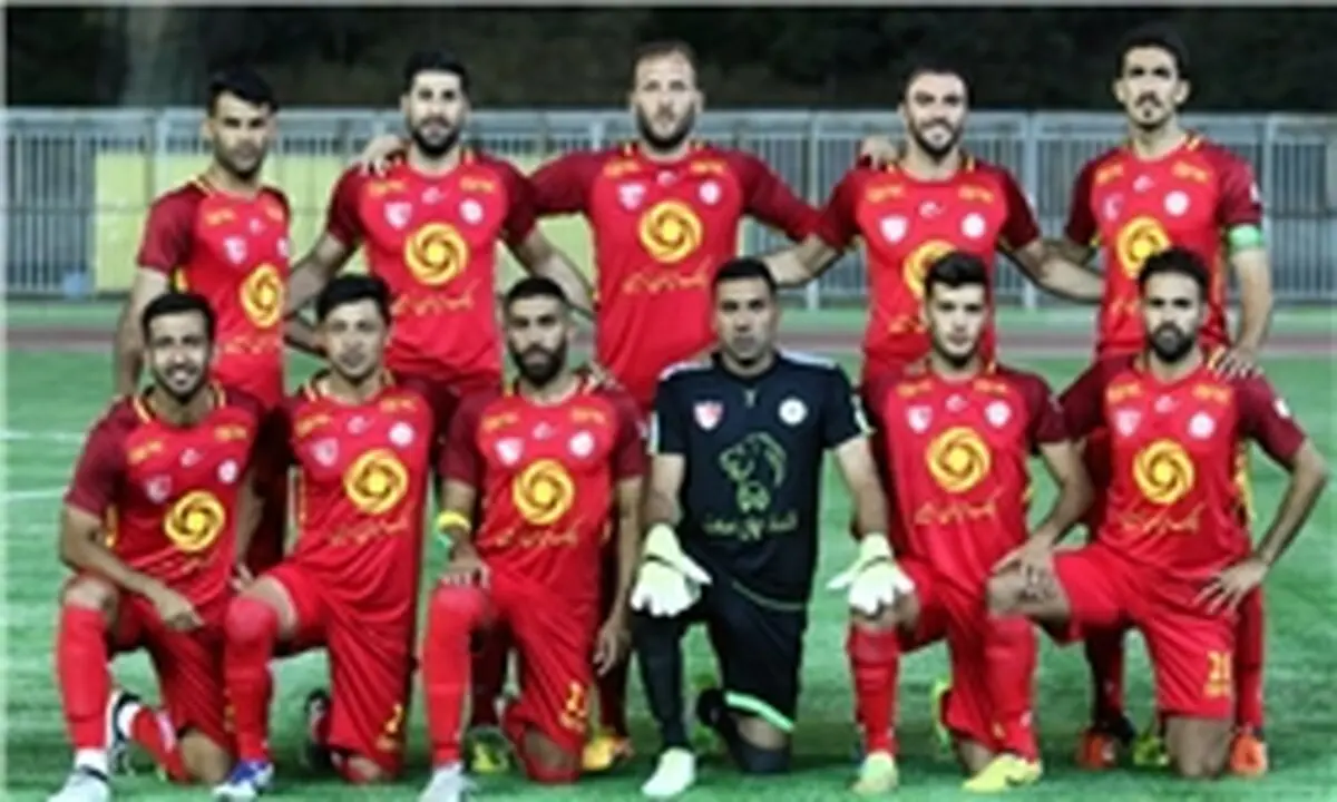 سرمربی جدید هم آمد سر تمرین نیایید!