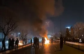  لحظه انفجار بمب دست‌ساز در دست اغتشاشگران +فیلم