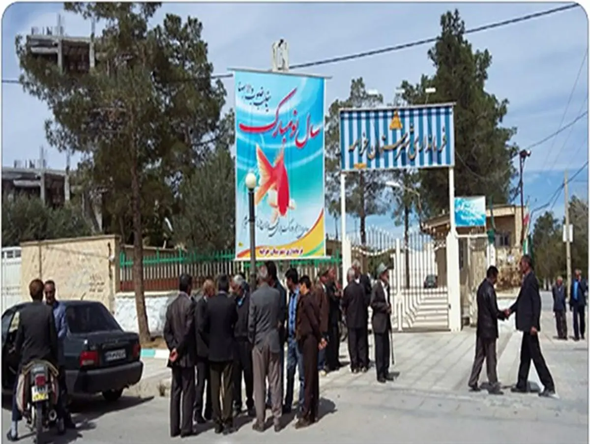 کشاورزان کربال جلوی فرمانداری خرامه تجمع کردند+جزییات