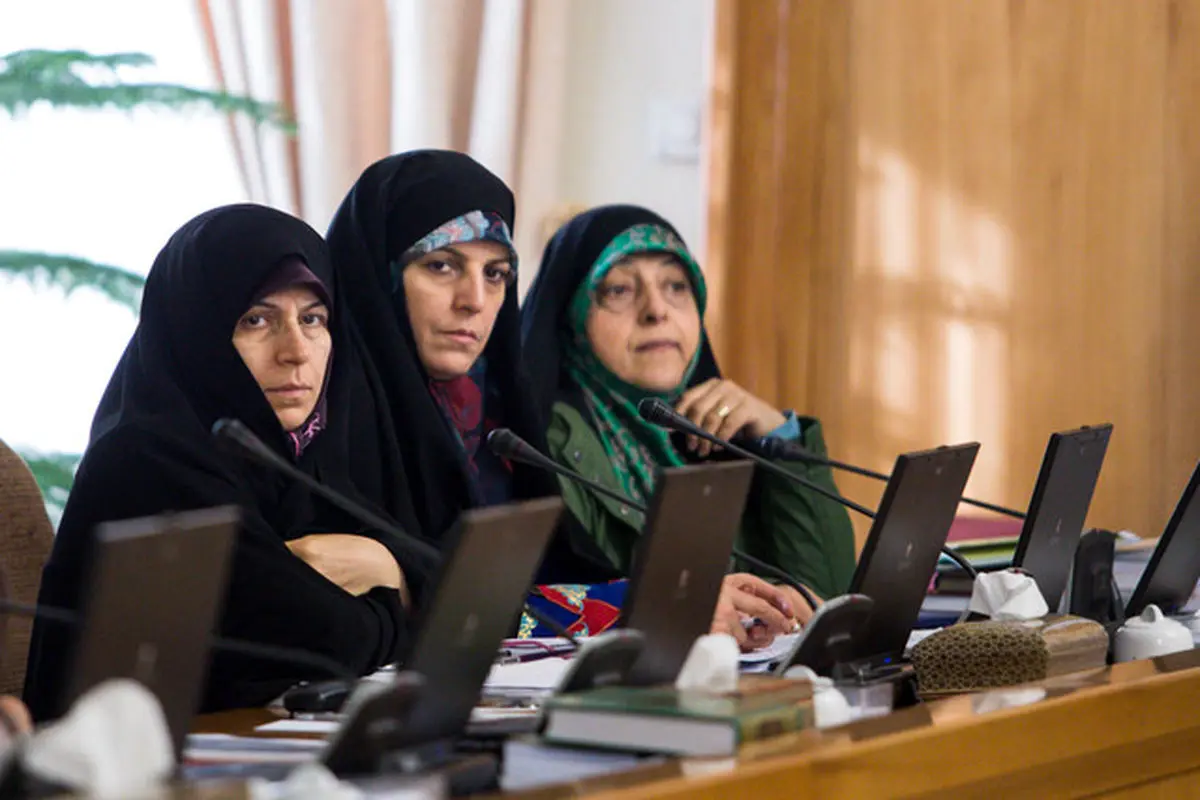 زنان سیاستمدار در مجامع بینالمللی چه می پوشند؟