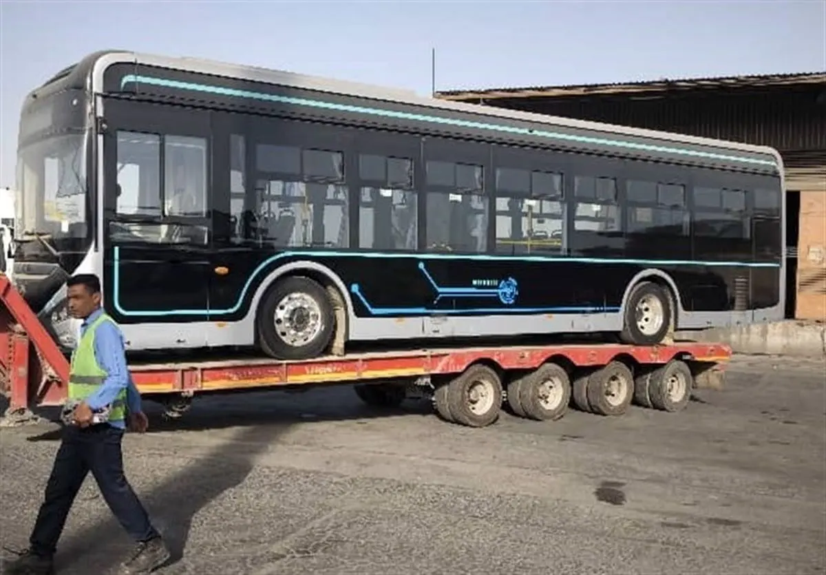 اتوبوس‌های چینی از گمرک ترخیص شد