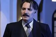 بهنام تشکر در نقش «کاراگاه علوی» ظاهر می‌شود