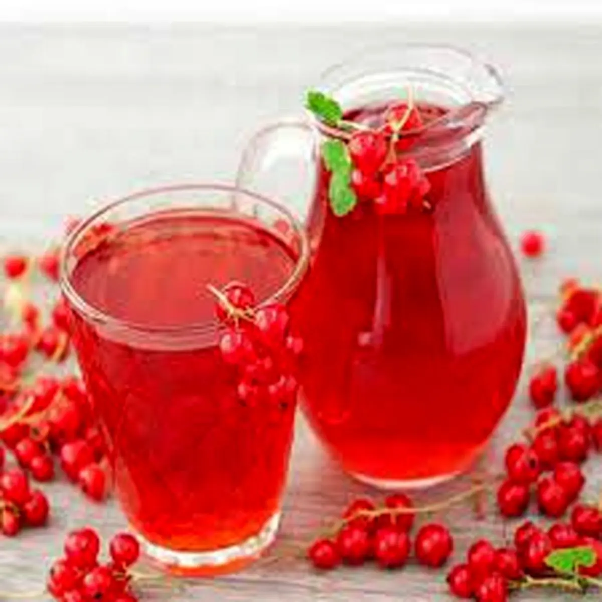 این افراد نباید آب زرشک بخورند!
