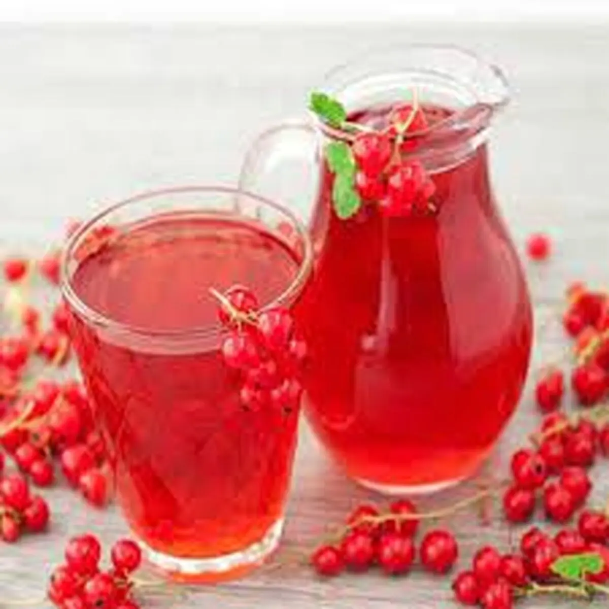 این افراد نباید آب زرشک بخورند!
