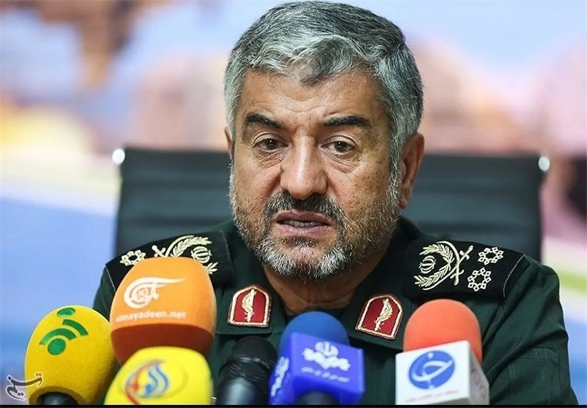 شلیک موشک‌های بالستیک پاسخی قاطع به اعمال تحریم‌های موشکی/ دشمنان از غرش موشک‌های سپاه در هراس باشند