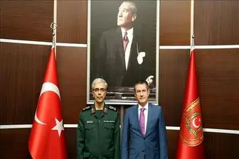 دیدار سرلشگر باقری با وزیر دفاع ترکیه