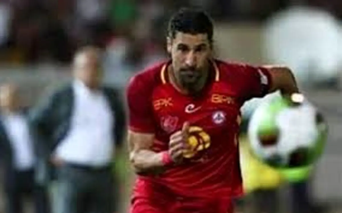 ماجرای پرسپولیسی شدن هاشم بیکزاده