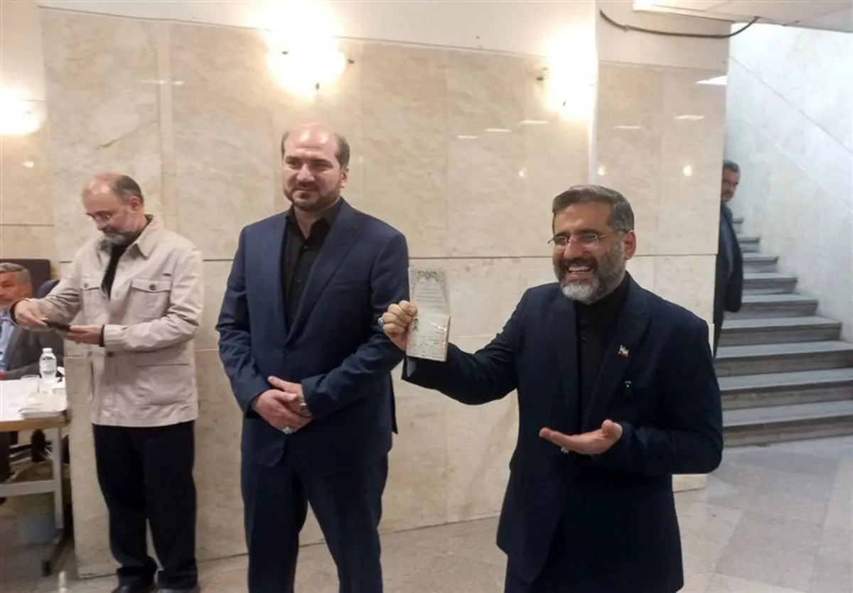وزیر ارشاد نیز در انتخابات ریاست جمهوری ثبت نام کرد