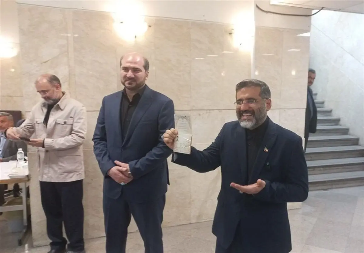 وزیر ارشاد نیز در انتخابات ریاست جمهوری ثبت نام کرد