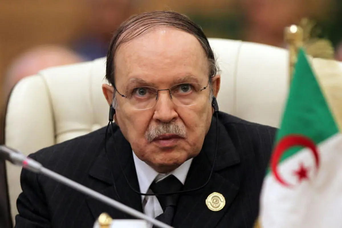 رئیسجمهور الجزایر استعفا کرد