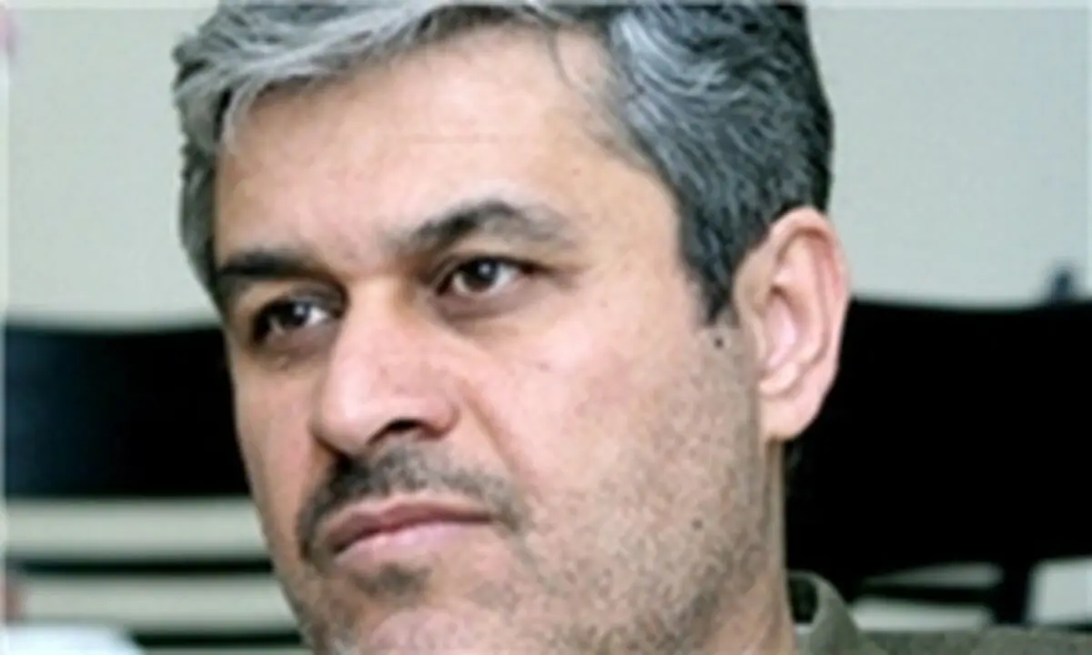وزیر اقتصاد هر روز به مجلس می‌آید و می‌رود