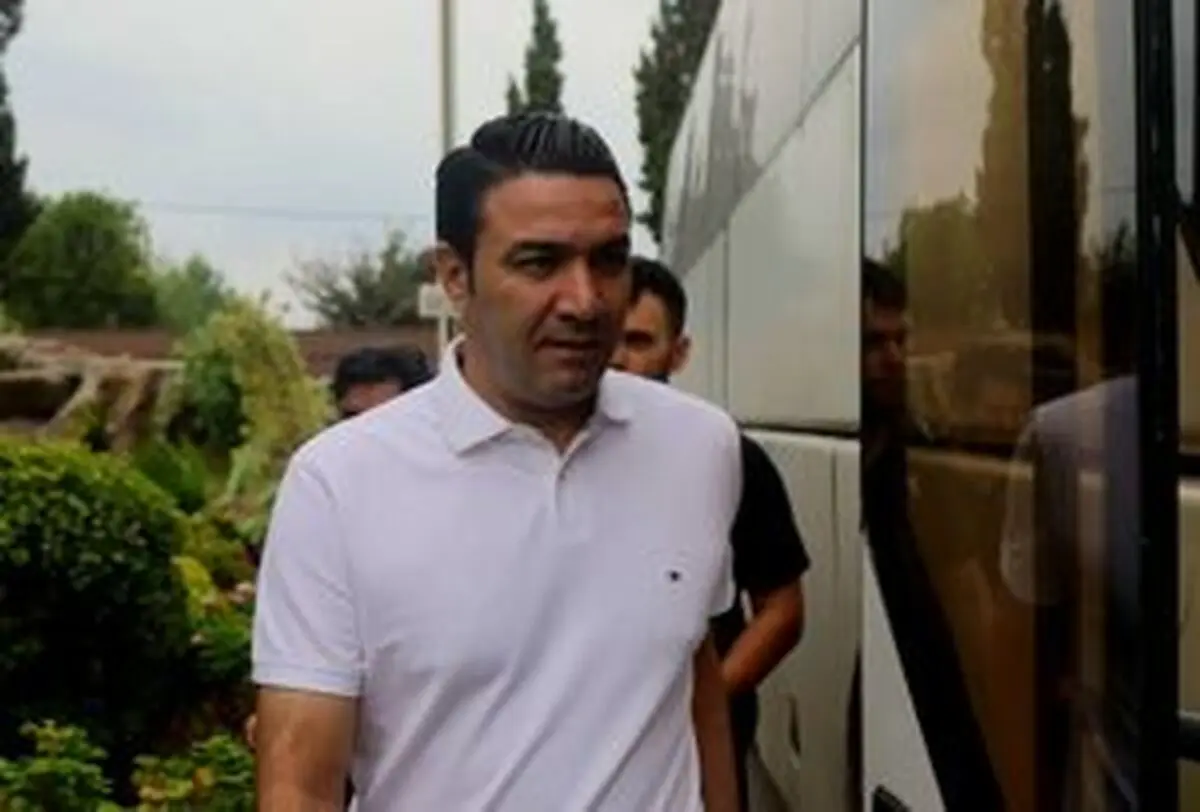 جواد نکونام استعفا داد
