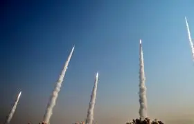 مانور تماشایی موشک ایرانی قبل از برخورد به هدف در اسرائیل