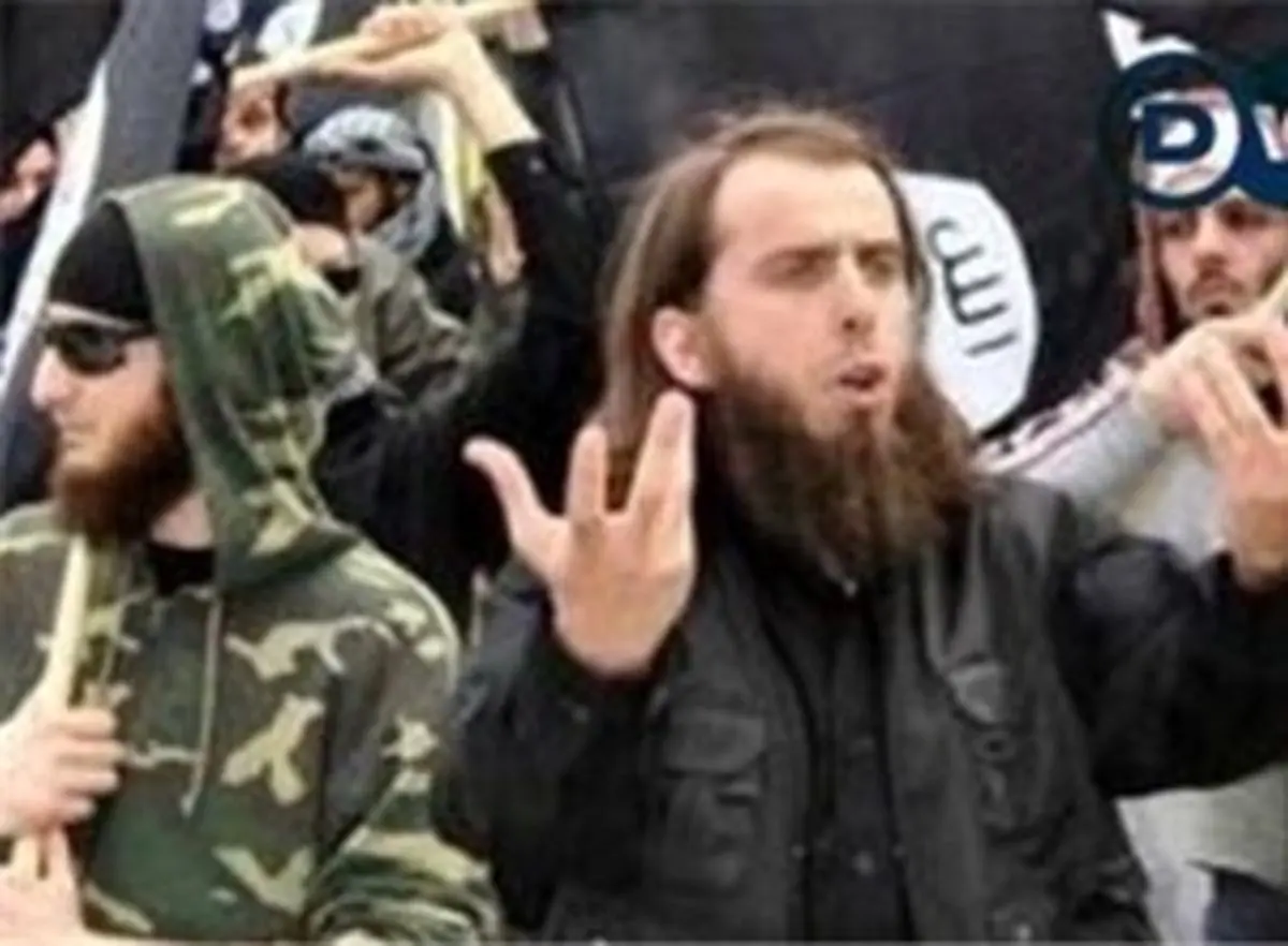 وزیر کشور فرانسه: دو هزار اروپایی در سوریه علیه بشار اسد میجنگند!