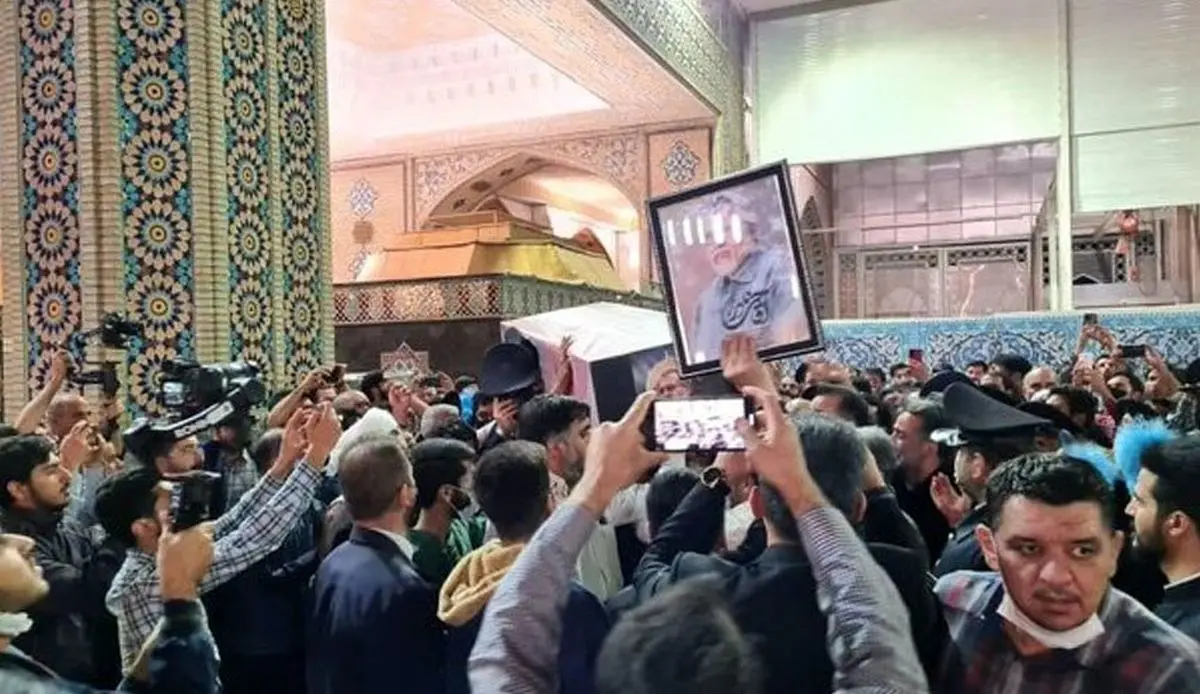 تشییع پیکر مرحوم نادر طالبزاده در حرم مطهر رضوی