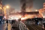 فیلم/ ضرب و شتم نیروهای امنیتی توسط اغتشاشگران در تهران
