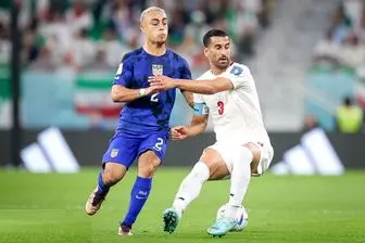 کاپیتان تیم ملی ایران علی کریمی را تهدید می‌کند