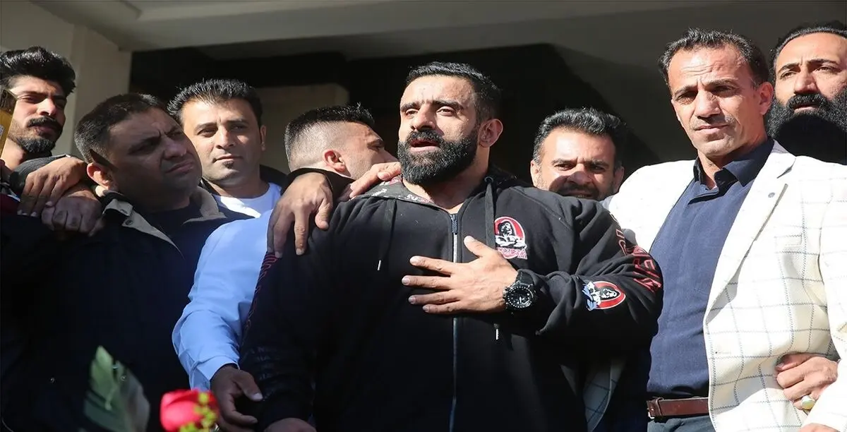 استقبال گسترده شیرازی‌ها از «هادی چوپان» قهرمان مستر المپیای سال ۲۰۲۲ +تصاویر
